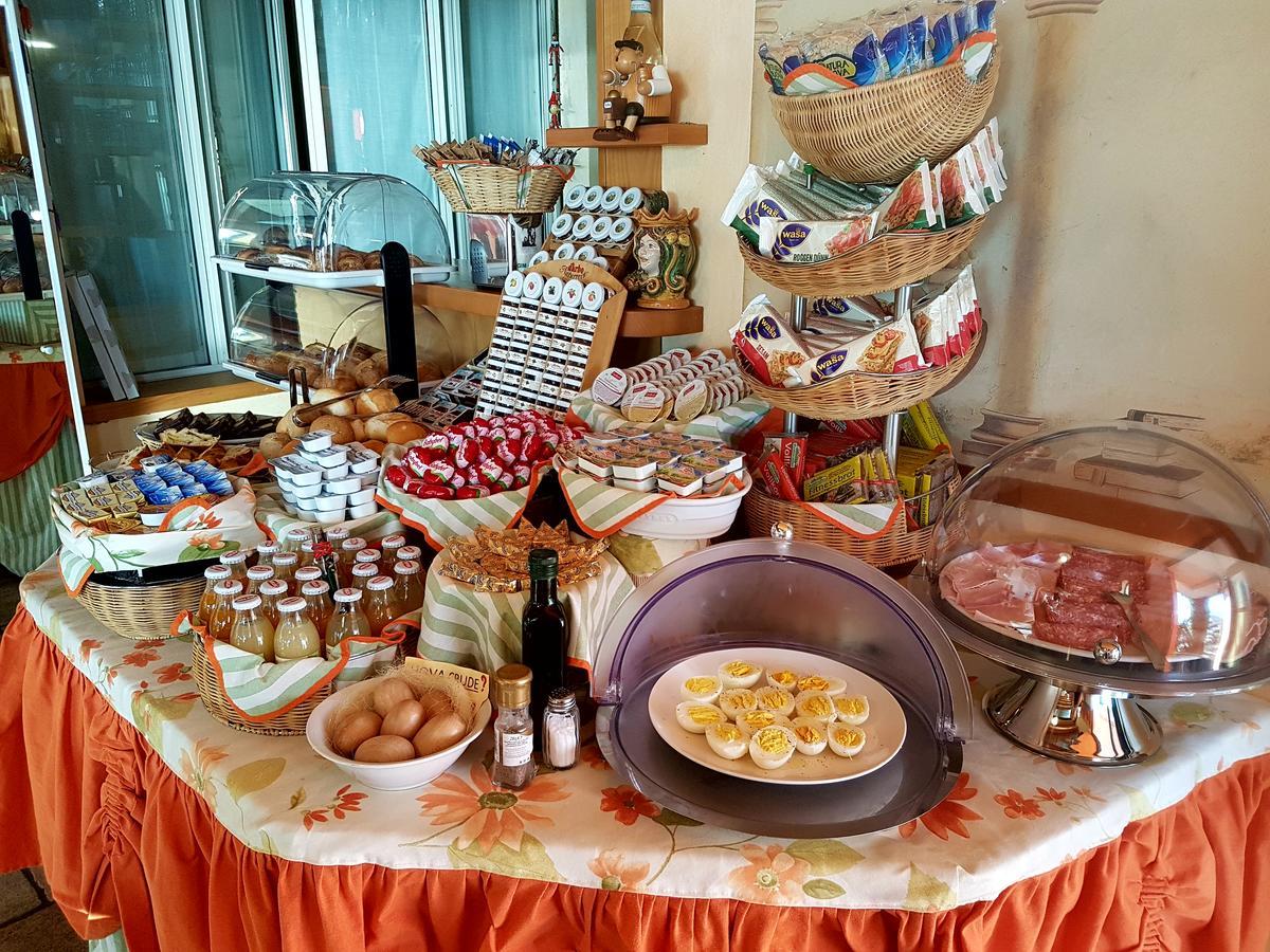 Hotel Belvedere 西尔米奥奈 外观 照片